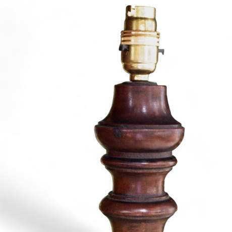 Fine Quality Early 20th Century Antique Walnut Standard Lamp image-4