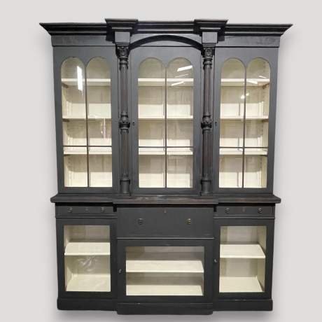 Late 18th Century French Painted Glazed Bookcase image-1