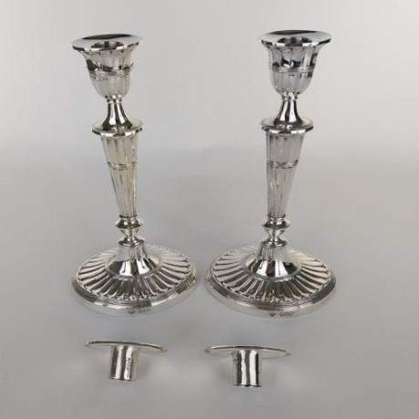 Early 20th Century Pair of Silver Adam Style Candlesticks image-6