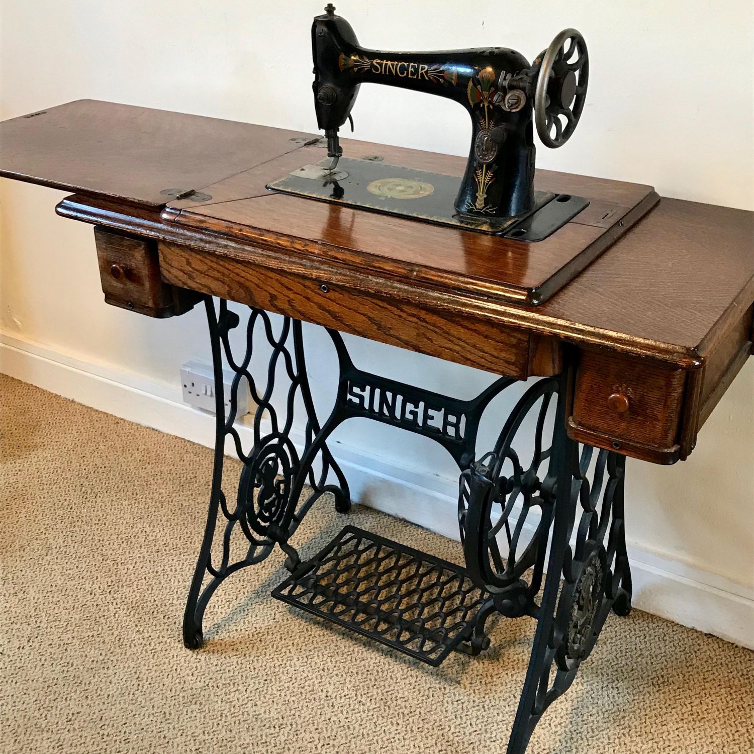 Antique Singer Treadle Model Sewing Machine Sews Looks A | My XXX Hot Girl