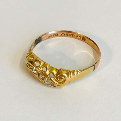 9Ct Gold Diamond Ring - Jewellery & Gold - Hemswell Antique Centres