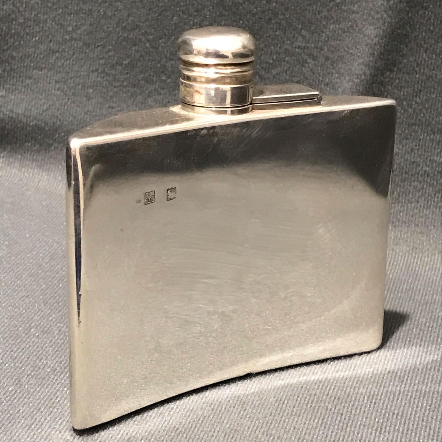 Late Victorian Silver Hip Flask - Antique Silver - Hemswell Antique Centres