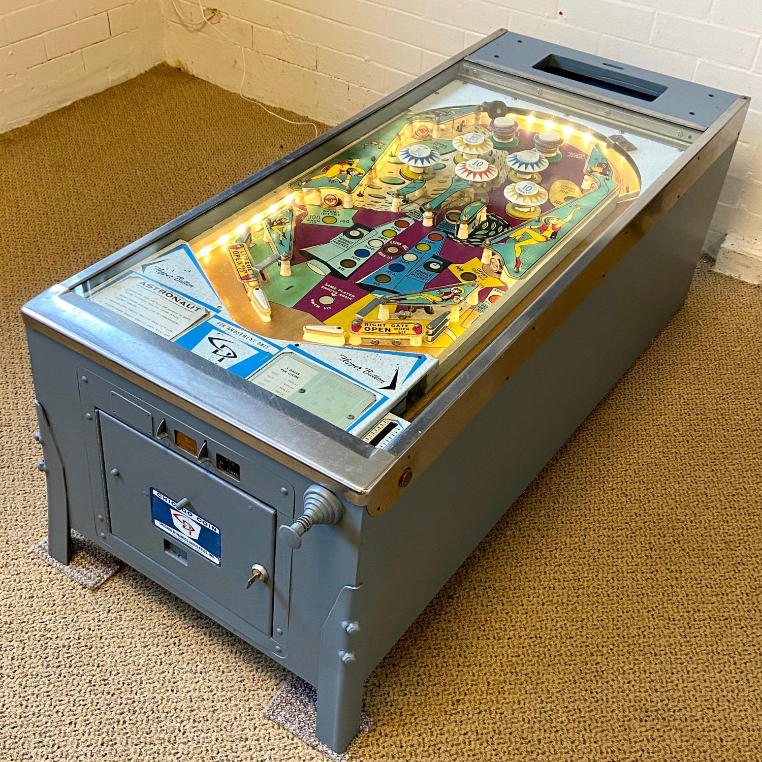 vintage tabletop pinball machine