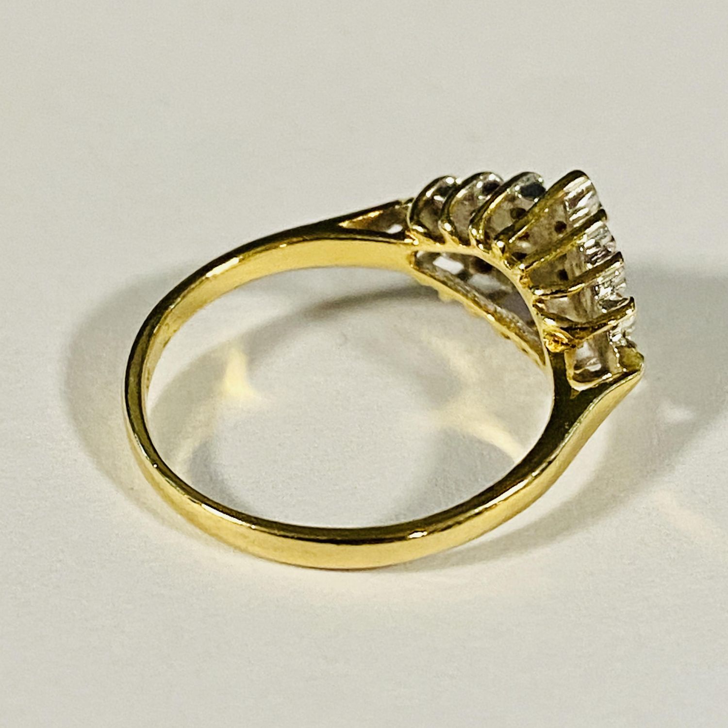 18ct Gold Diamond Cluster Ring - Jewellery & Gold - Hemswell Antique