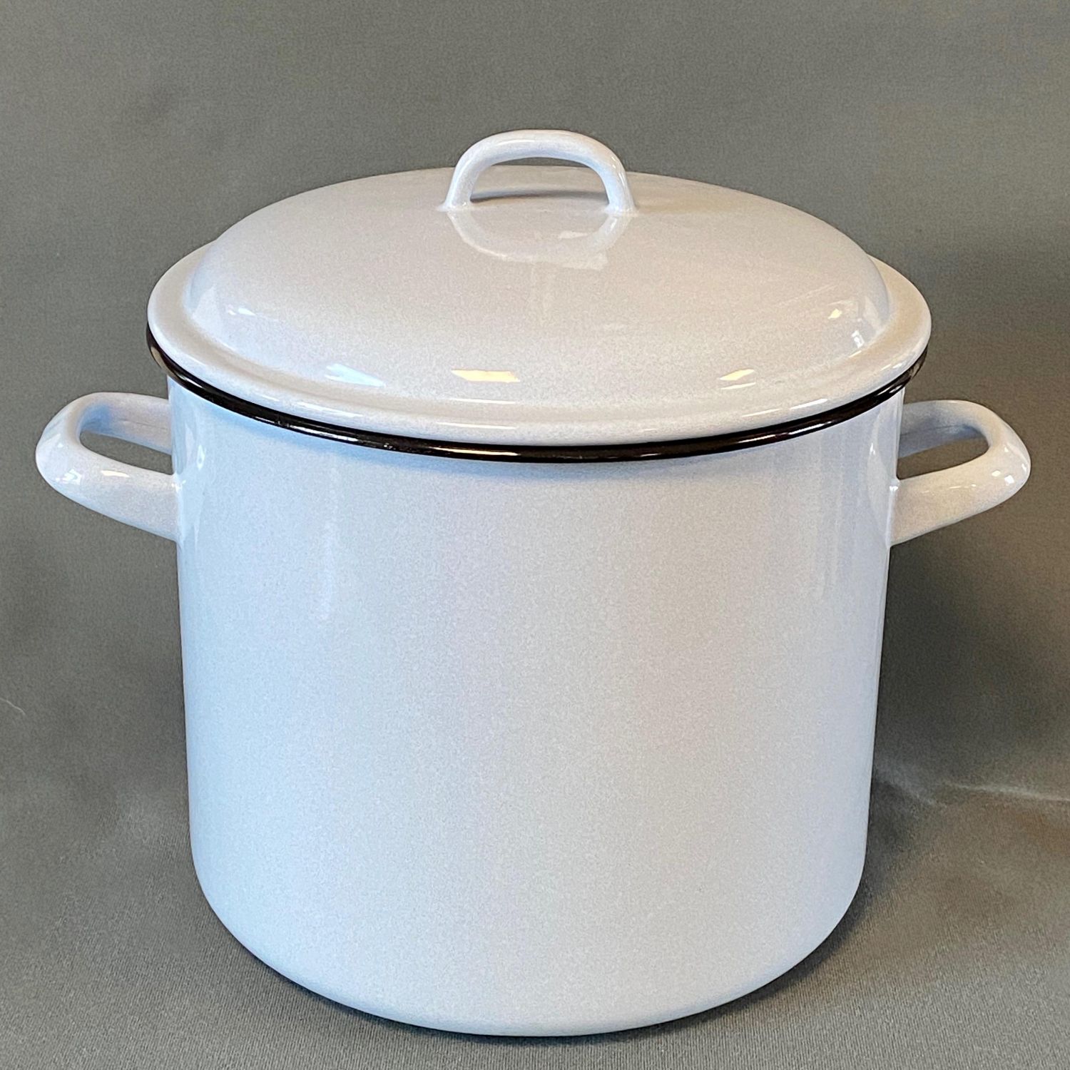  Large  Vintage Enamel Cooking  Pot  with Lid Kitchenalia 