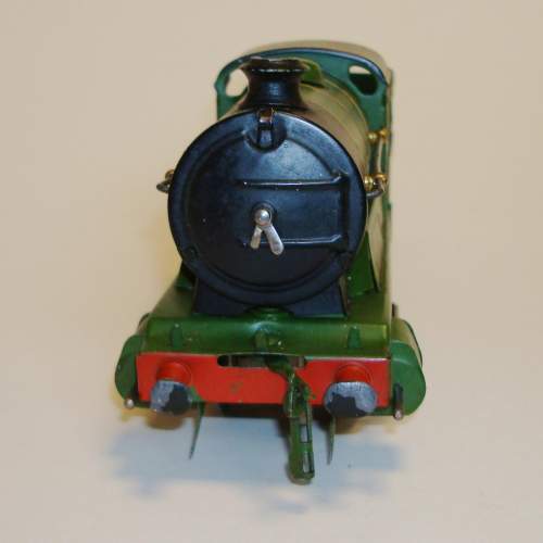 Hornby LNER 0-4-0 Locomotive and Tender image-2