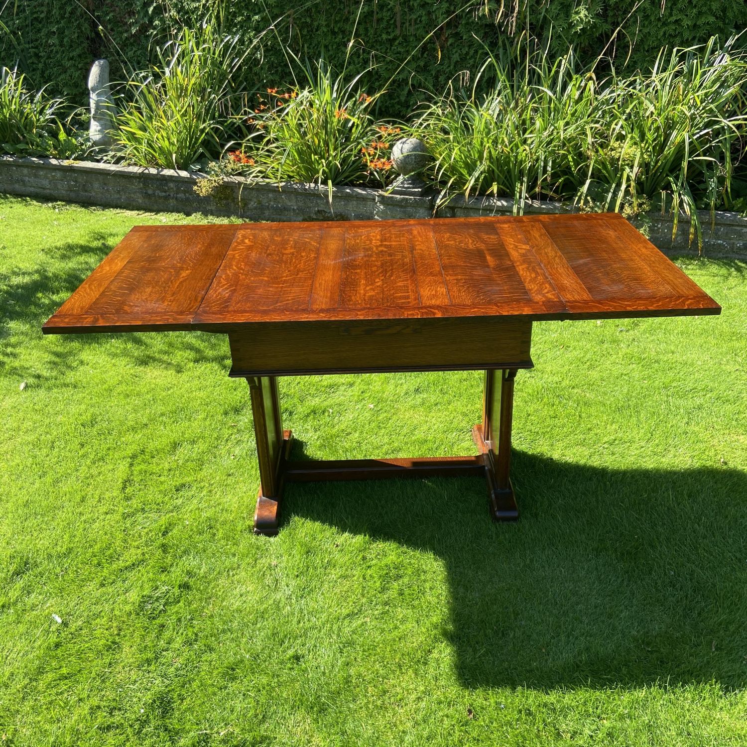 Good Quality Solid Oak Draw Leaf Dining Table - Antique Dining Tables - Hemswell Antique Centres