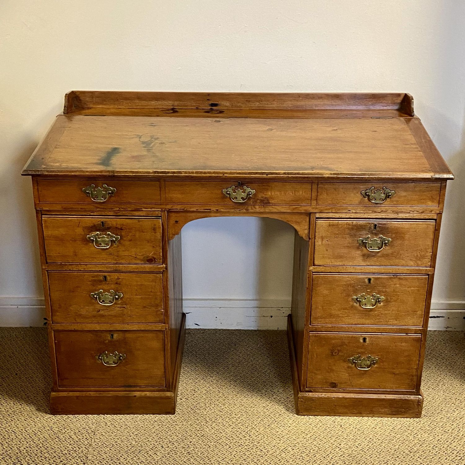 Late Victorian Pine Clerks Desk - Antique Desks - Hemswell Antique Centres