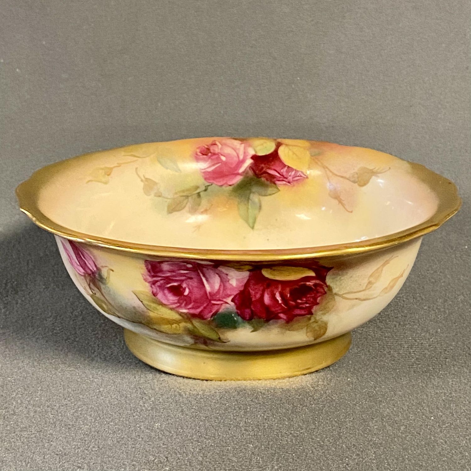 Early 20th Century Royal Worcester Blush Porcelain Bowl