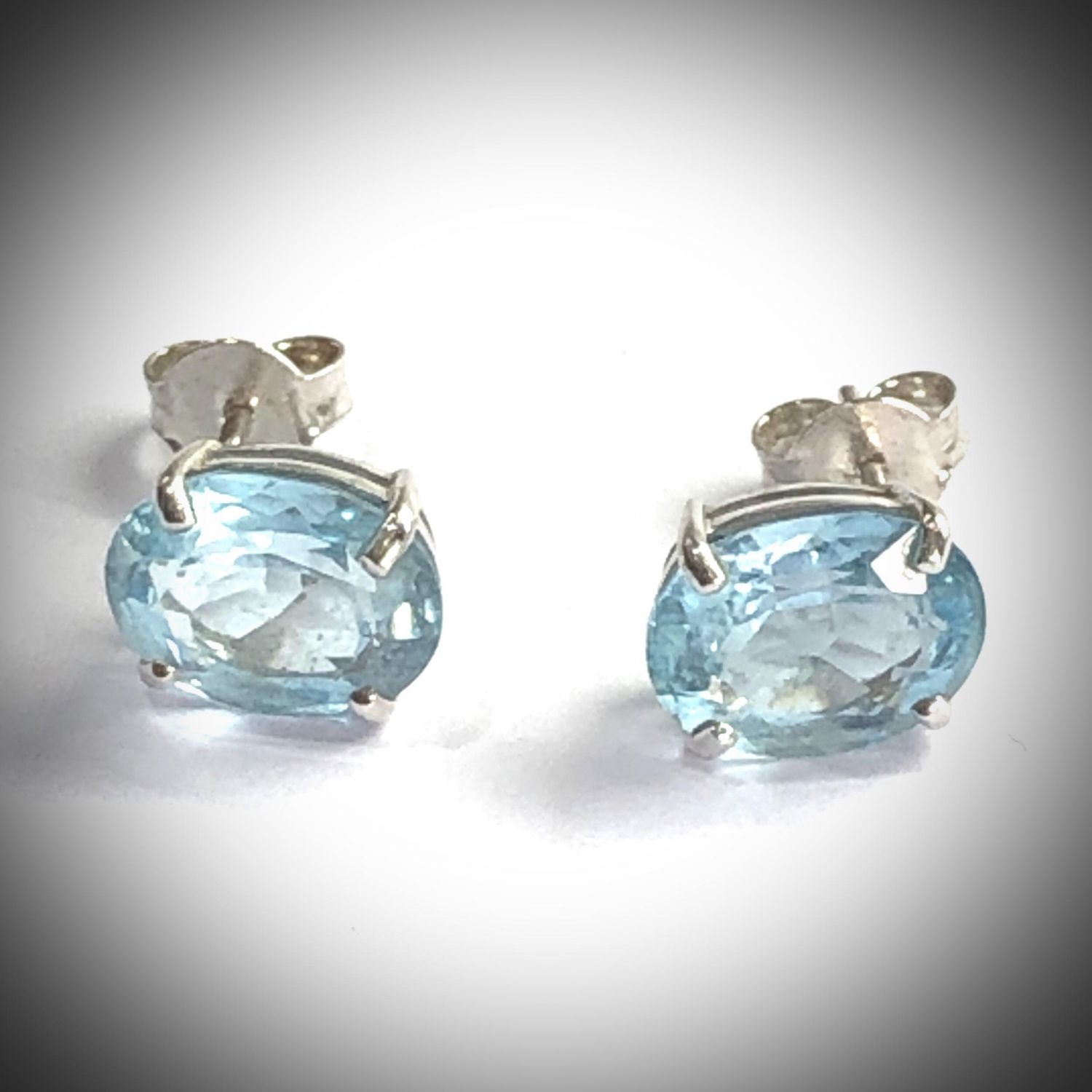 Vintage 9ct white gold and topaz earrings - Jewellery & Gold - Hemswell ...