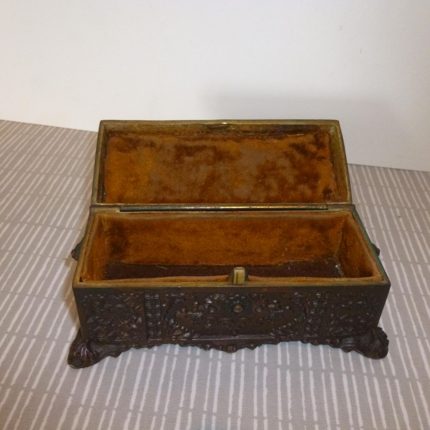 Bronze jewelry casket - Metalware - Hemswell Antique Centres