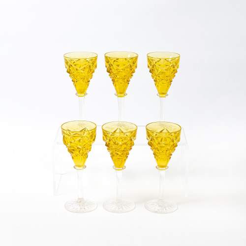 A Set of Six Art Deco Period Cut Glass Citron Coloured Glasses image-4