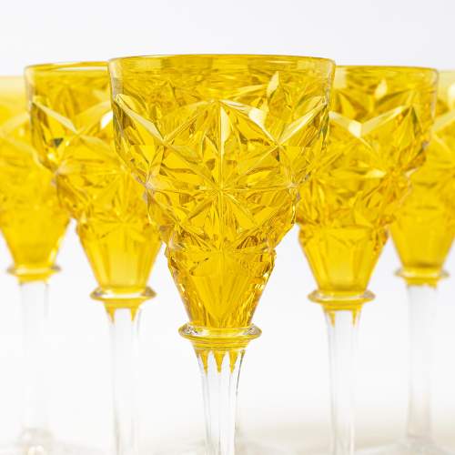 A Set of Six Art Deco Period Cut Glass Citron Coloured Glasses image-5