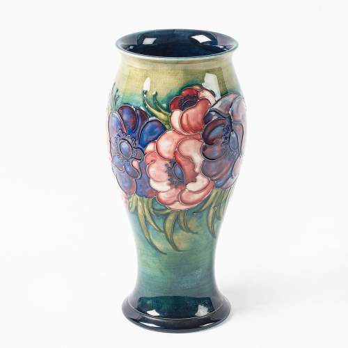 A Vintage Circa 1950  Moorcroft Anemone Pattern Vase image-3