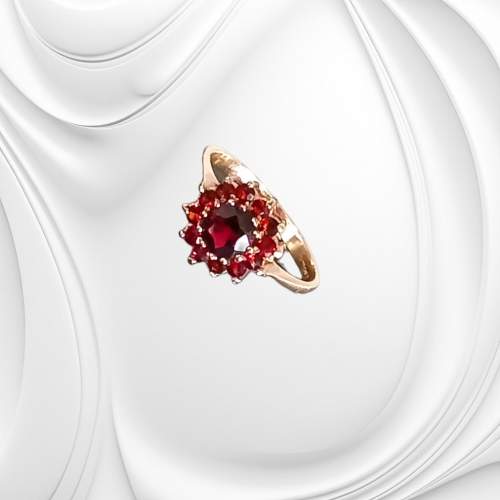 Gold Retro Ruby Cluster Ring image-1