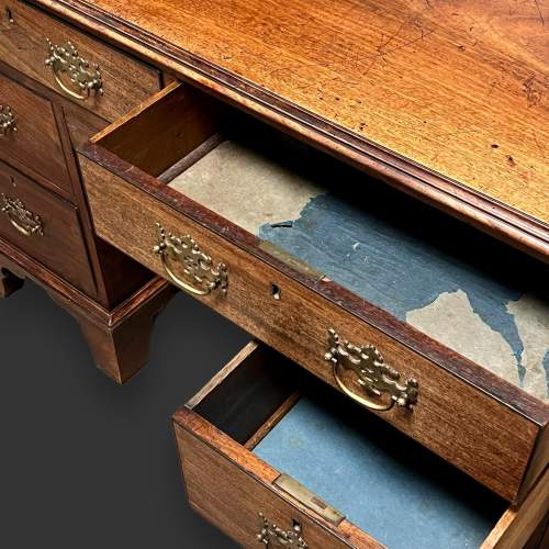 George III Mahogany Kneehole Desk image-4