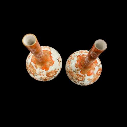 Pair Kutani Small Bud Vases image-4