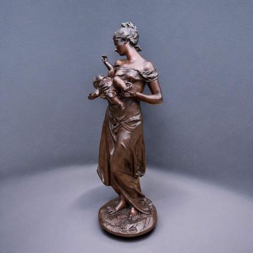 A Finely Cast Bronze Figure depicting a Mother with Cherub image-2