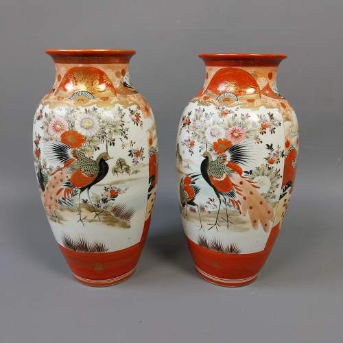 A Quality Pair of Japanese Kutani Hand Painted Vases image-5