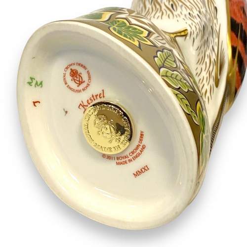 Royal Crown Derby Paperweight of a Kestrel image-4