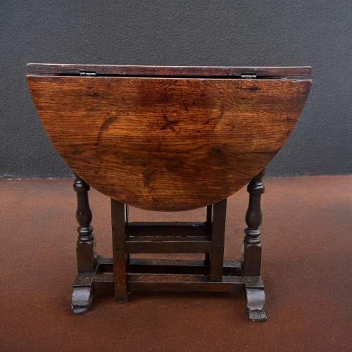 A Small Late 17th Century Oak Gateleg Table image-2