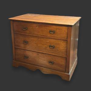 Early 20th Century Walnut Chest of Drawers