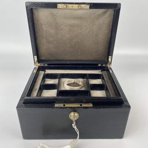 Classic Victorian Leather Jewellery Box - Bramah Lock and Key image-3