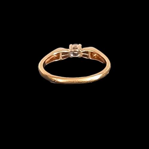 18ct Gold 0.25ct Diamond Art Deco Style Ring image-4