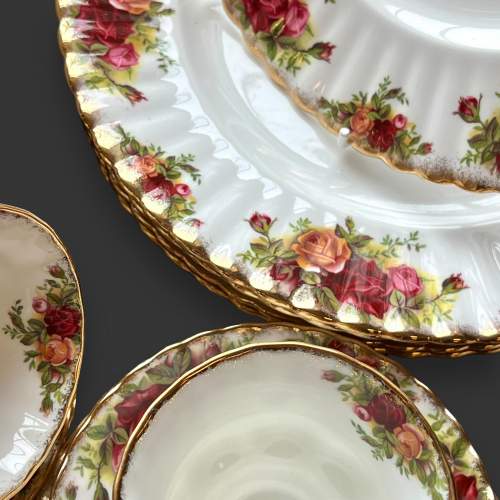 Royal Albert Old Country Roses Tea and Part Dinner Service image-5