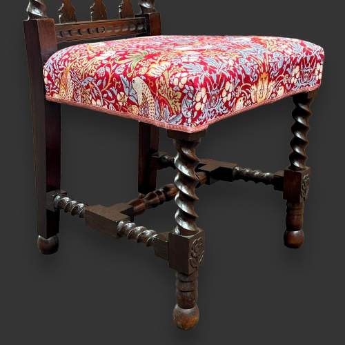 19th Century Carved Oak Hall Chair image-4
