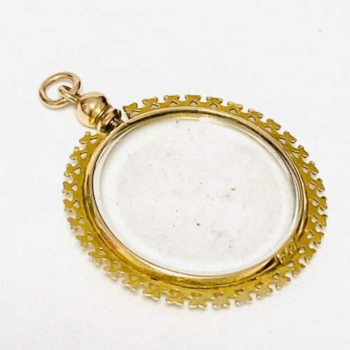 9ct Gold Vintage Photograph Locket image-1