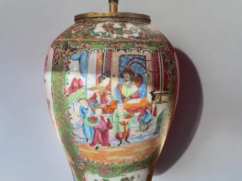 A Fine Quality Antique Cantonese Lamp image-2