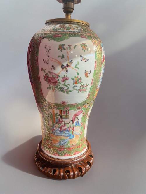 A Fine Quality Antique Cantonese Lamp image-4