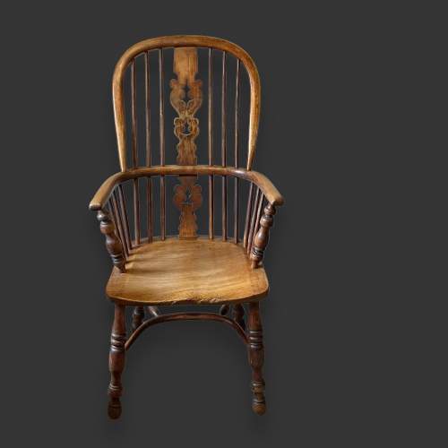 Ash and Elm Windsor Chair image-2