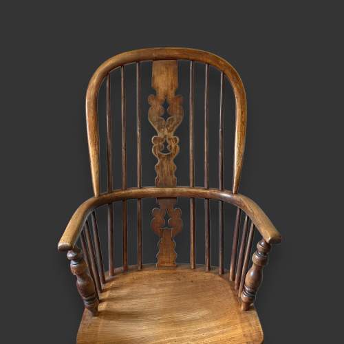 Ash and Elm Windsor Chair image-3