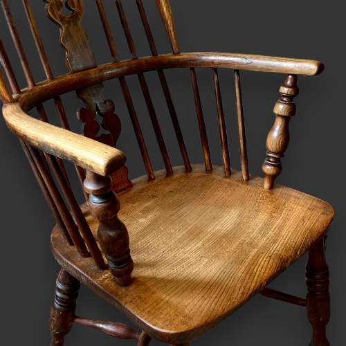 Ash and Elm Windsor Chair image-4