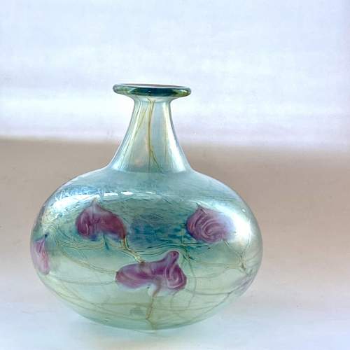 Siddy Langley Glass Heart Vase 1992 image-1