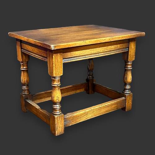 Late 20th Century Bevan and Funnell Oak Nest of Three Tables image-5