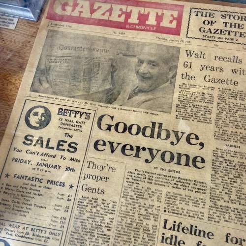 Cased Model relating to the Doncaster Gazette Newspaper image-4