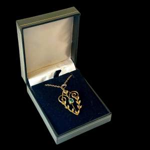 9ct Gold Edwardian Pendant and Chain
