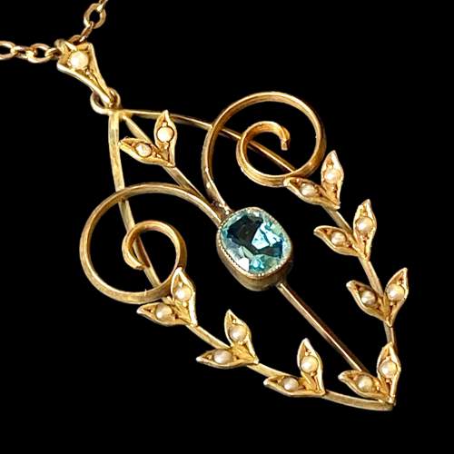 9ct Gold Edwardian Pendant and Chain image-2