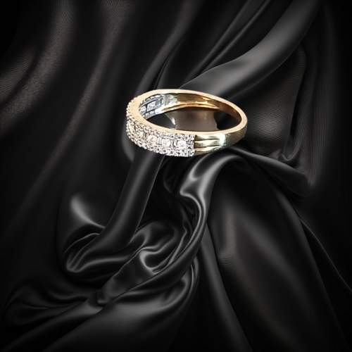 Gold 0.75ct Diamond Ring image-2