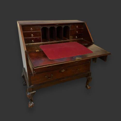 Early 19th Century Mahogany Bureau image-4