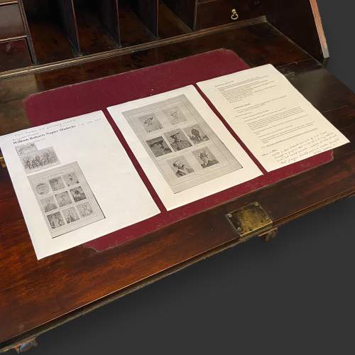 Early 19th Century Mahogany Bureau image-5