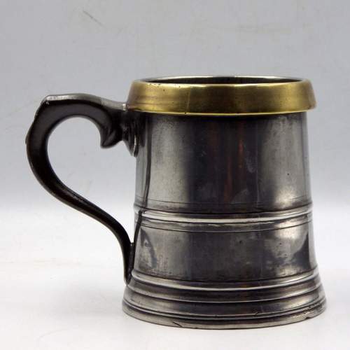 19th Century Victorian Pewter with Brass Rim Half Pint Tankard image-4