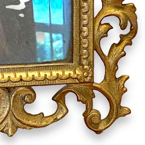 Beautiful Vintage Gilt Metal Picture Frame image-3