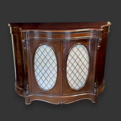 Victorian Serpentine Fronted Rosewood Cabinet image-2