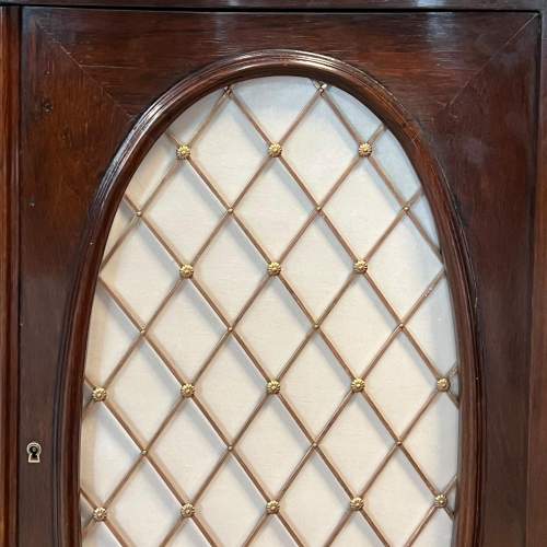 Victorian Serpentine Fronted Rosewood Cabinet image-4