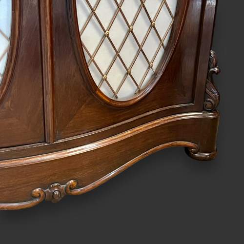 Victorian Serpentine Fronted Rosewood Cabinet image-6