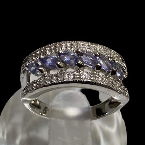 9ct Gold Tanzanite and Diamond Dress Ring size M image-6